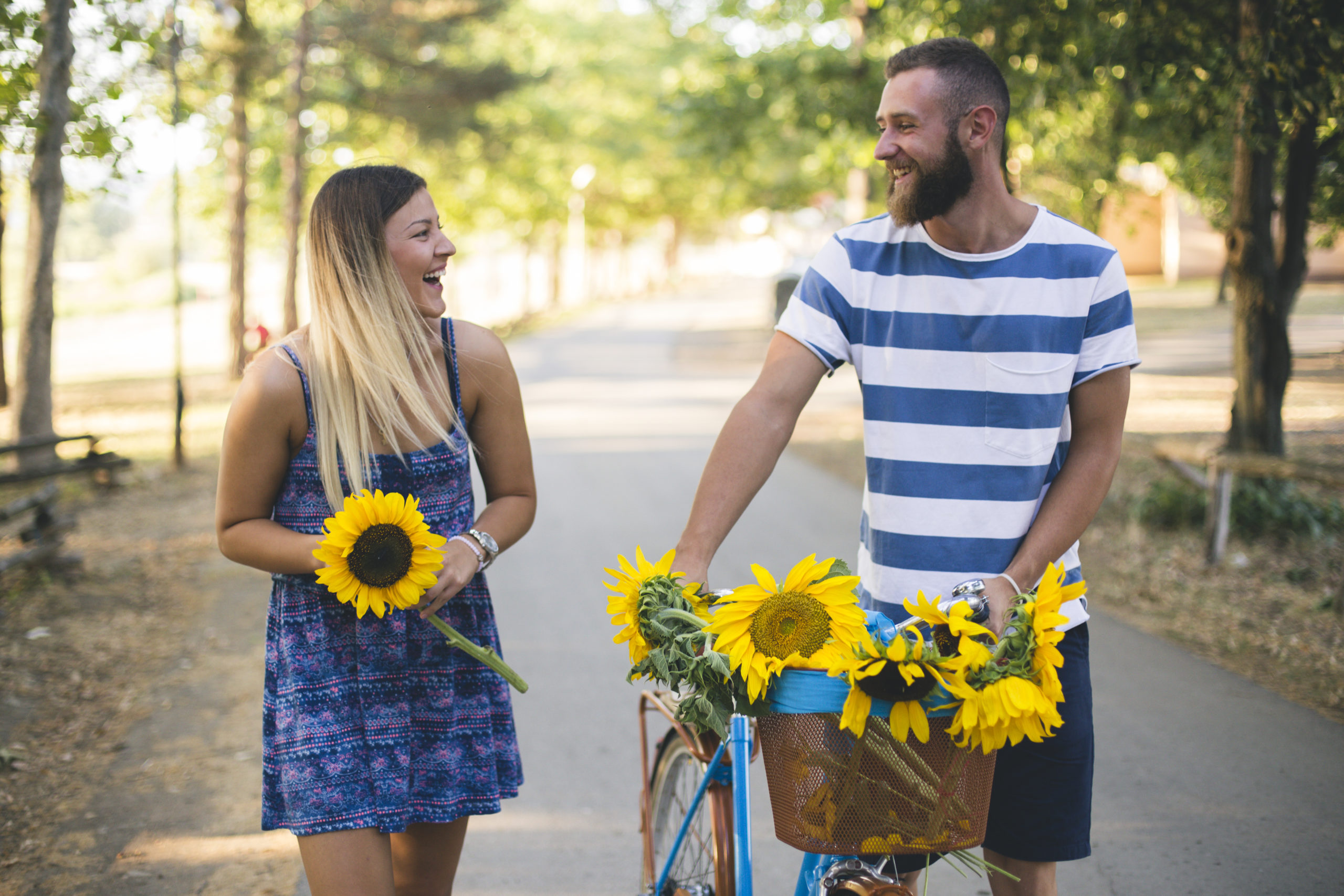 26 Subtle Signs Your Crush Likes You Back
